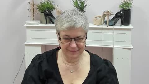 I R I S online show from March 3, 2026, 7:03 am