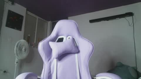 Snapshot of irisbell_ chatting on January 27, 2025, 2:57 pm Camilla online show from January 27, 2025, 2:57 pm