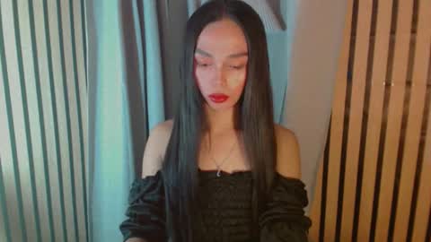 IRISH AND TRIXIE online show from March 18, 2026, 2:37 am