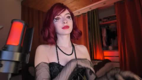 Miss Iris Fansly Miss Iris new inst.  online show from October 31, 2025, 4:52 pm