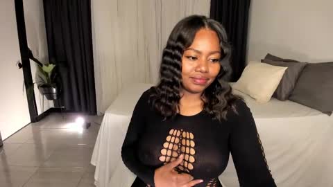 Rose  online show from October 18, 2025, 10:05 am