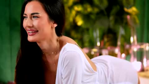 Snapshot of irisnightshade chatting on May 23, 2026, 5:34 am Maria online show from May 23, 2026, 5:34 am