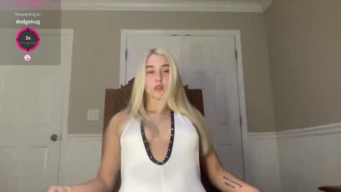 Irispink1 online show from October 22, 2025, 12:33 am