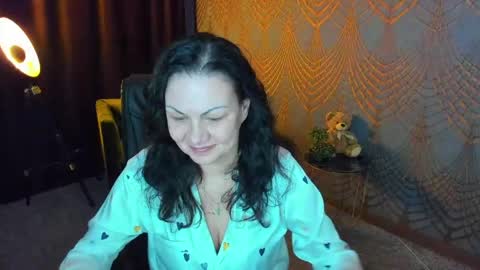 Snapshot of irissmoon1 chatting on April 16, 2026, 6:14 am Iris online show from April 16, 2026, 6:14 am
