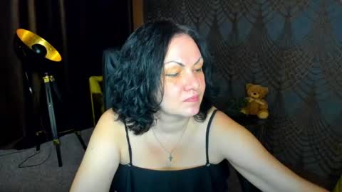 Snapshot of irissmoon1 chatting on July 5, 2026, 5:42 pm Iris online show from July 5, 2026, 5:42 pm