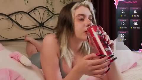 Snapshot of irissocute chatting on September 21, 2025, 8:05 am I am Cutie Iris3 online show from September 21, 2025, 8:05 am