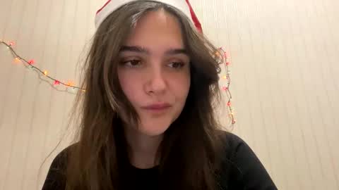 Snapshot of irisss31 chatting on December 24, 2024, 9:22 pm irisss31 online show from December 24, 2024, 9:22 pm