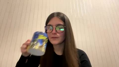 Snapshot of irisss31 chatting on March 4, 2025, 5:03 pm irisss31 online show from March 4, 2025, 5:03 pm