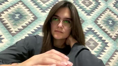 Snapshot of irisss31 chatting on November 3, 2025, 8:43 pm irisss31 online show from November 3, 2025, 8:43 pm