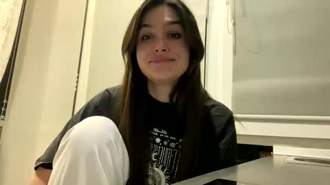 Snapshot of irisss31 chatting on May 5, 2026, 7:11 pm irisss31 online show from May 5, 2026, 7:11 pm