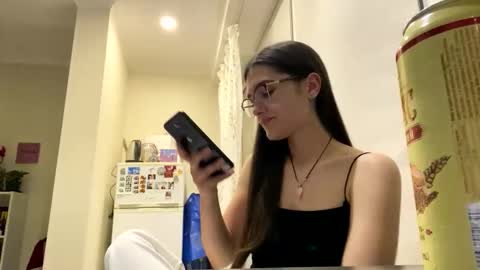 Snapshot of irisss31 chatting on May 15, 2026, 6:37 pm irisss31 online show from May 15, 2026, 6:37 pm