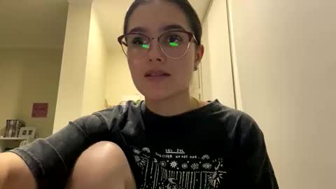 Snapshot of irisss31 chatting on June 9, 2026, 7:36 pm irisss31 online show from June 9, 2026, 7:36 pm