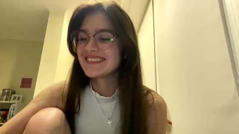 Snapshot of irisss31 chatting on June 10, 2026, 7:35 pm irisss31 online show from June 10, 2026, 7:35 pm
