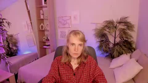 Snapshot of irmaronn chatting on June 17, 2026, 8:28 am Irma online show from June 17, 2026, 8:28 am