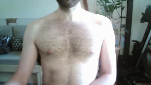 Snapshot of irndke chatting on December 19, 2025, 7:37 am Irndke online show from December 19, 2025, 7:37 am