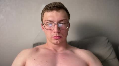 Iron online show from October 5, 2025, 10:29 pm