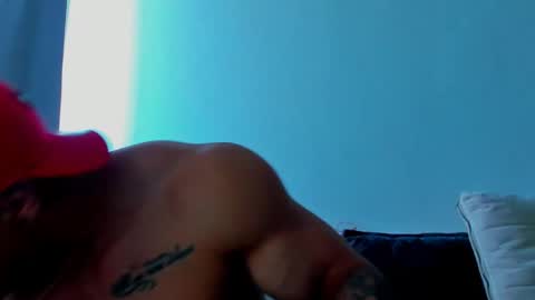 Iron online show from October 17, 2025, 3:47 pm