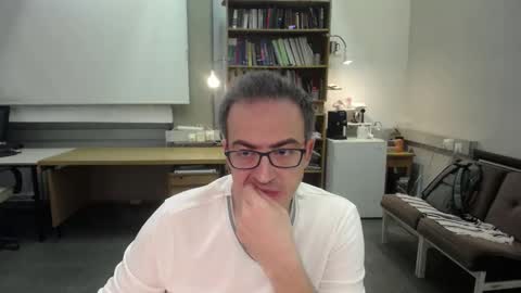 Snapshot of ironchrome chatting on November 12, 2025, 8:37 am IronChrome online show from November 12, 2025, 8:37 am