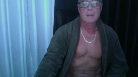 Snapshot of ironout007 chatting on October 15, 2025, 4:34 am ironout007 online show from October 15, 2025, 4:34 am