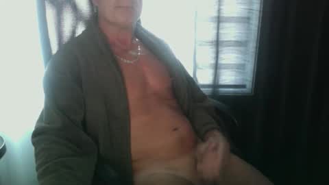 Snapshot of ironout007 chatting on October 19, 2025, 12:28 pm ironout007 online show from October 19, 2025, 12:28 pm