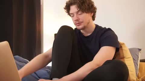 Snapshot of ironthud chatting on January 16, 2026, 10:14 pm Sam online show from January 16, 2026, 10:14 pm