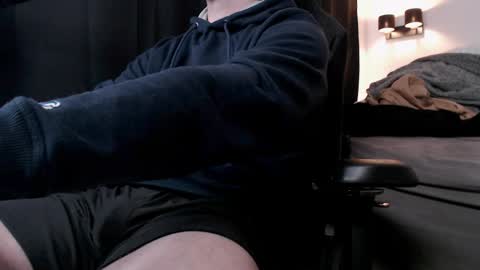 Snapshot of ironthud chatting on April 9, 2026, 4:12 pm Sam online show from April 9, 2026, 4:12 pm