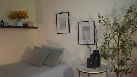 isa_____ online show from May 23, 2026, 1:33 am