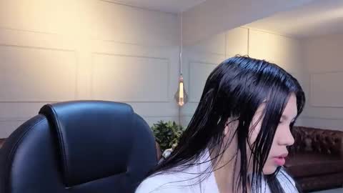 Snapshot of isa__cute chatting on November 18, 2025, 7:18 pm ISA online show from November 18, 2025, 7:18 pm