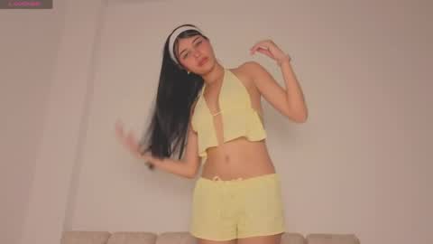 Snapshot of isa_dolly chatting on May 4, 2026, 9:00 pm Isa Dolly online show from May 4, 2026, 9:00 pm