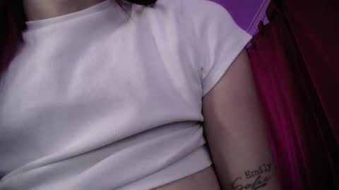 Snapshot of isa_emeralds chatting on October 10, 2025, 10:36 am Isabella online show from October 10, 2025, 10:36 am