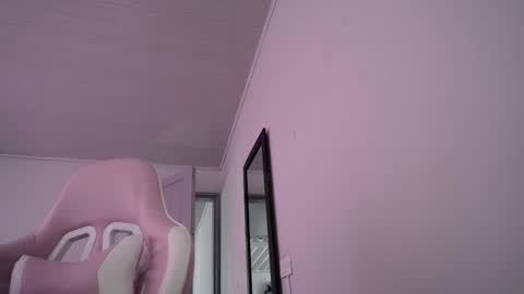 Isabella  online show from February 10, 2026, 2:10 pm