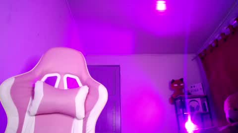 Isabella online show from June 17, 2026, 10:39 am