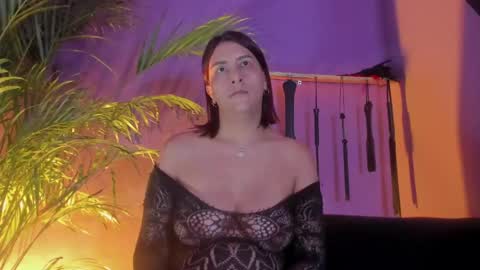Isabella online show from April 23, 2026, 12:29 pm