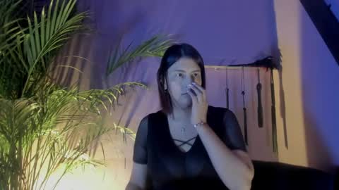 Isabella online show from April 26, 2026, 12:03 pm