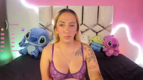Snapshot of isa_klein chatting on July 17, 2026, 6:42 am isa_klein online show from July 17, 2026, 6:42 am