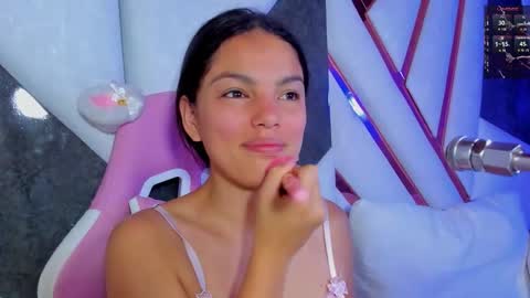 isa_kolins online show from February 13, 2026, 10:44 am