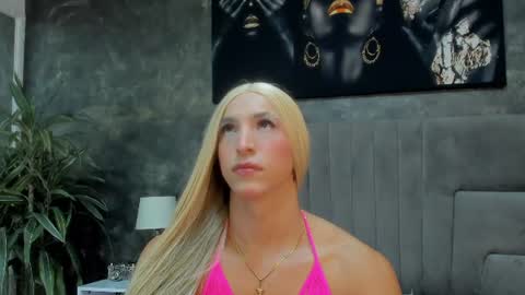 Snapshot of isa_lancaster chatting on June 29, 2026, 7:25 pm Isa Lancaster online show from June 29, 2026, 7:25 pm