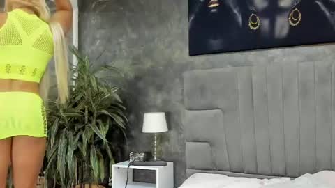 Snapshot of isa_lancaster chatting on July 16, 2026, 7:53 pm Isa Lancaster online show from July 16, 2026, 7:53 pm