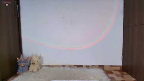 Isabella Laurentt  online show from May 23, 2026, 12:16 am