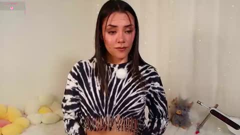 Isabella Laurentt  online show from July 18, 2026, 7:50 pm