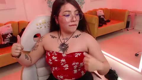 Snapshot of isa_reel chatting on March 2, 2025, 6:59 am ISA online show from March 2, 2025, 6:59 am