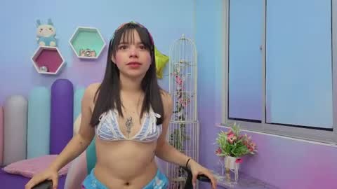 Snapshot of isaa_skinnyy chatting on August 6, 2026, 4:03 am Isaa Skinny online show from August 6, 2026, 4:03 am