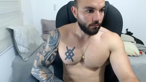 Snapshot of isaac_carter chatting on July 15, 2026, 10:42 am Isaac carter online show from July 15, 2026, 10:42 am