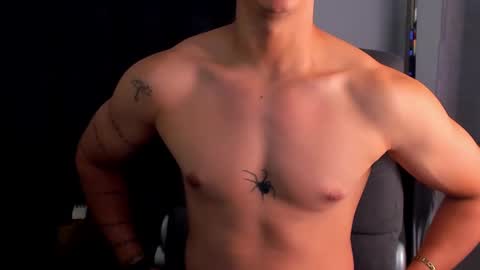 isaac_cryston online show from March 4, 2025, 8:16 pm