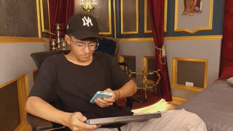 isaac_grimm online show from January 10, 2026, 3:19 am