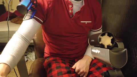 Snapshot of isaac_sheffield chatting on December 24, 2024, 1:50 pm isaac online show from December 24, 2024, 1:50 pm