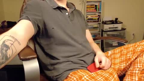 Snapshot of isaac_sheffield chatting on January 15, 2025, 2:02 pm isaac online show from January 15, 2025, 2:02 pm