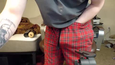 Snapshot of isaac_sheffield chatting on January 16, 2025, 2:41 pm isaac online show from January 16, 2025, 2:41 pm