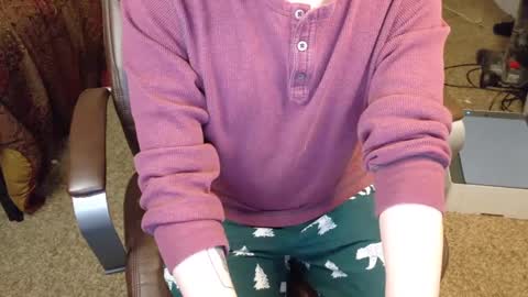 Snapshot of isaac_sheffield chatting on February 2, 2025, 7:04 pm isaac online show from February 2, 2025, 7:04 pm