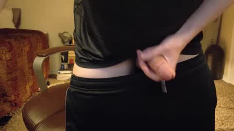 Snapshot of isaac_sheffield chatting on February 11, 2025, 4:11 am isaac online show from February 11, 2025, 4:11 am